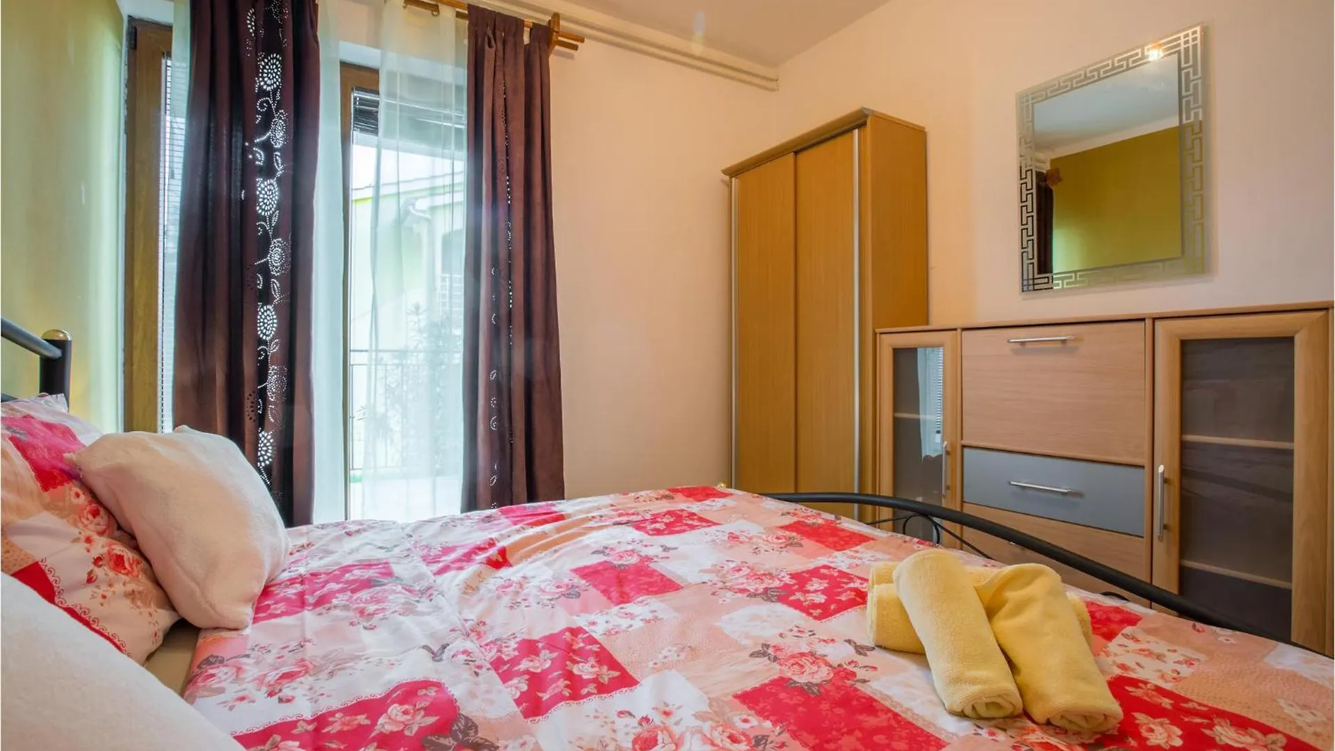 Cozy Apartment In Porec With Kitchen